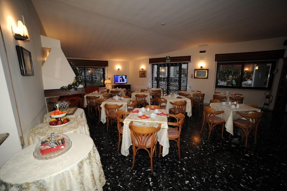 Hotel Svevia Altamura Εξωτερικό φωτογραφία